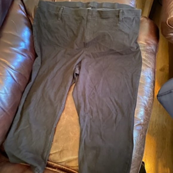 Striped Top and Black Leggings - Picture 10 of 11